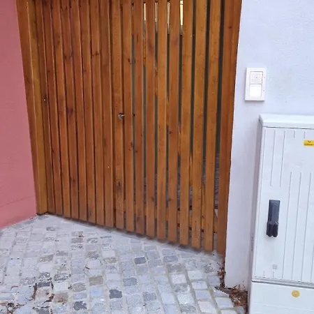 Apartman Cozy # Frisch Renoviertes Fachwerk # 100qm # Modern # Balkon # Netflix Schwabach