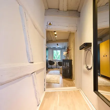 Apartman Cozy # Frisch Renoviertes Fachwerk # 100qm # Modern # Balkon # Netflix Schwabach