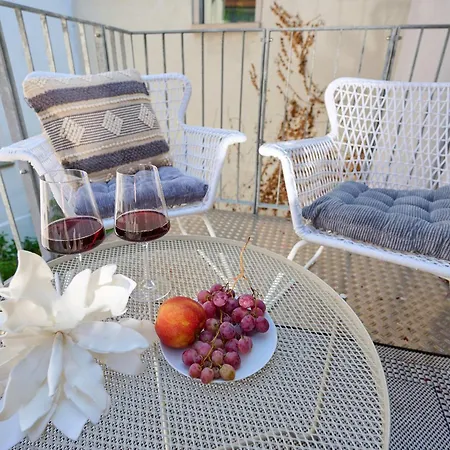 Cozy # Frisch Renoviertes Fachwerk # 100qm # Modern # Balkon # Netflix *